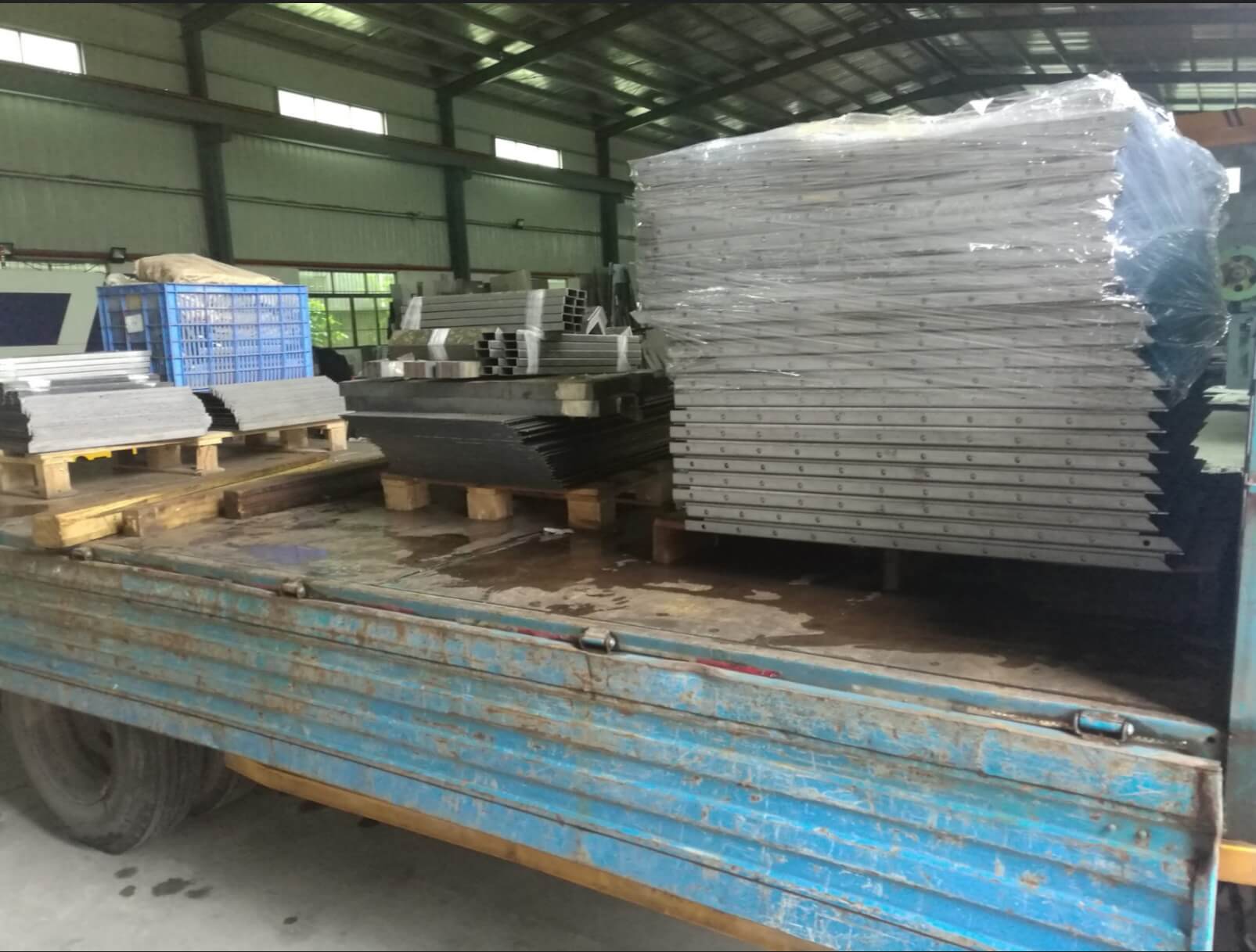 你在考場的氛圍里汗如雨下，我在東莞天航激光加工廠熱火朝天！